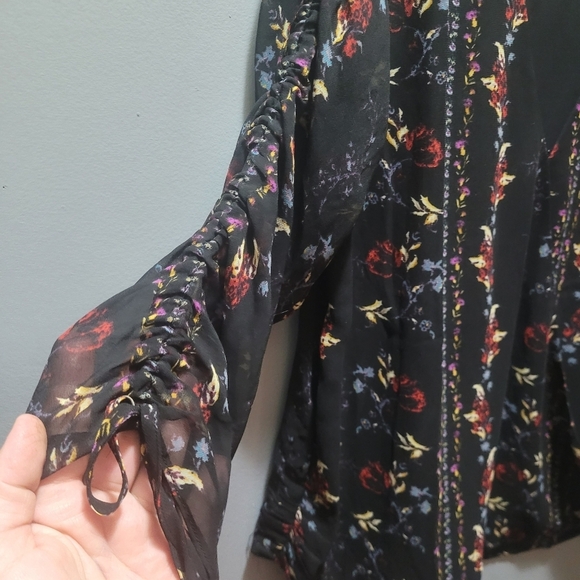 Guess Black Sheer Floral Blouse M - Picture 5 of 8